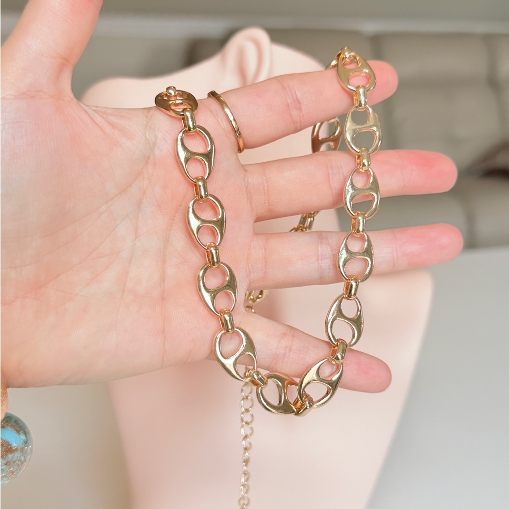 Gold Link Chain Necklace - Women's Fashion Jewelry - Picture 6 of 8
